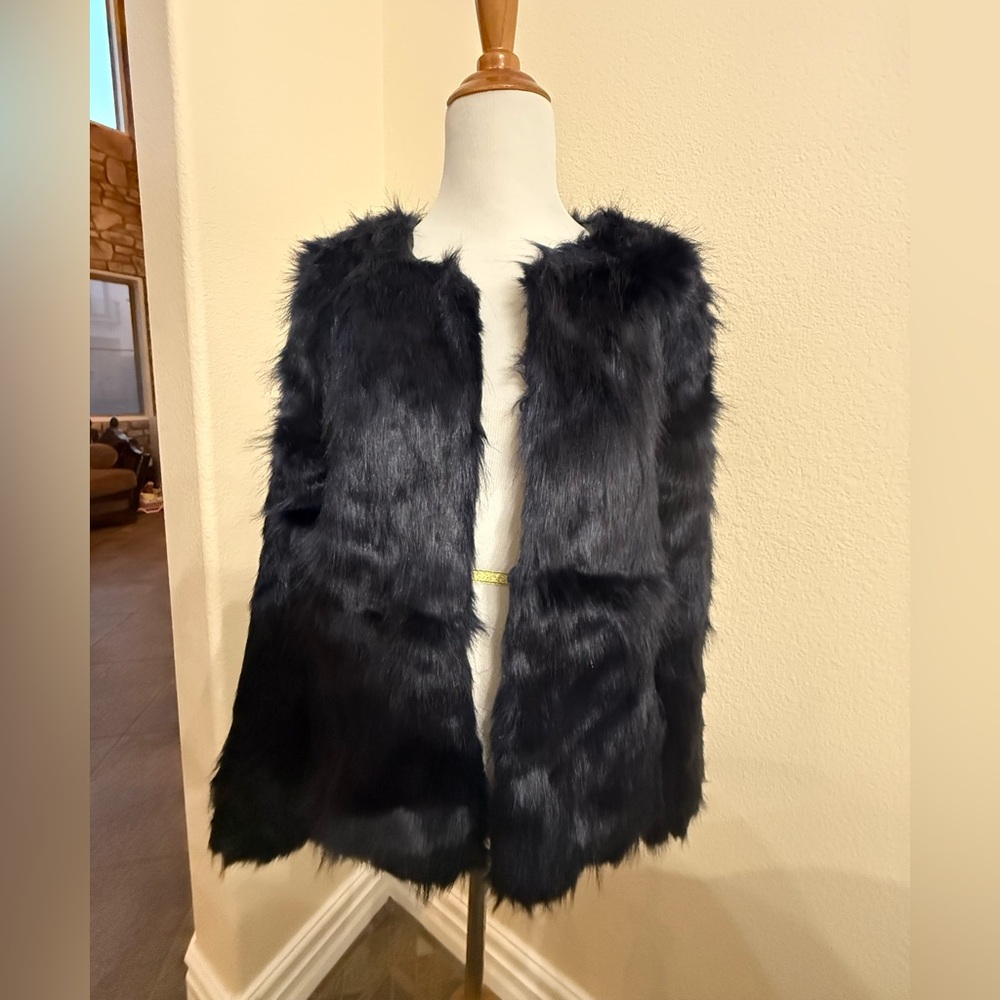 Romeo + Juliet Couture Black Faux Fur Jacket Coat NWOT Hidden Hook Closure Glam
